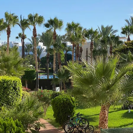 Discover Perfect Apartment, Only 300m Away Apartment *